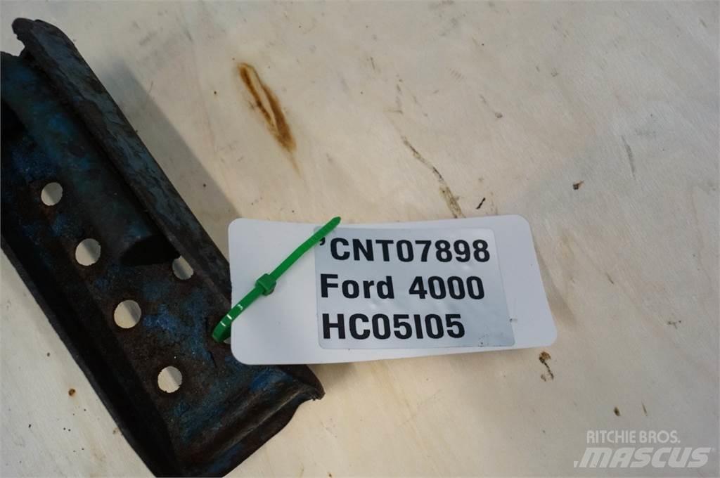 Ford 4000 Cabine e interni