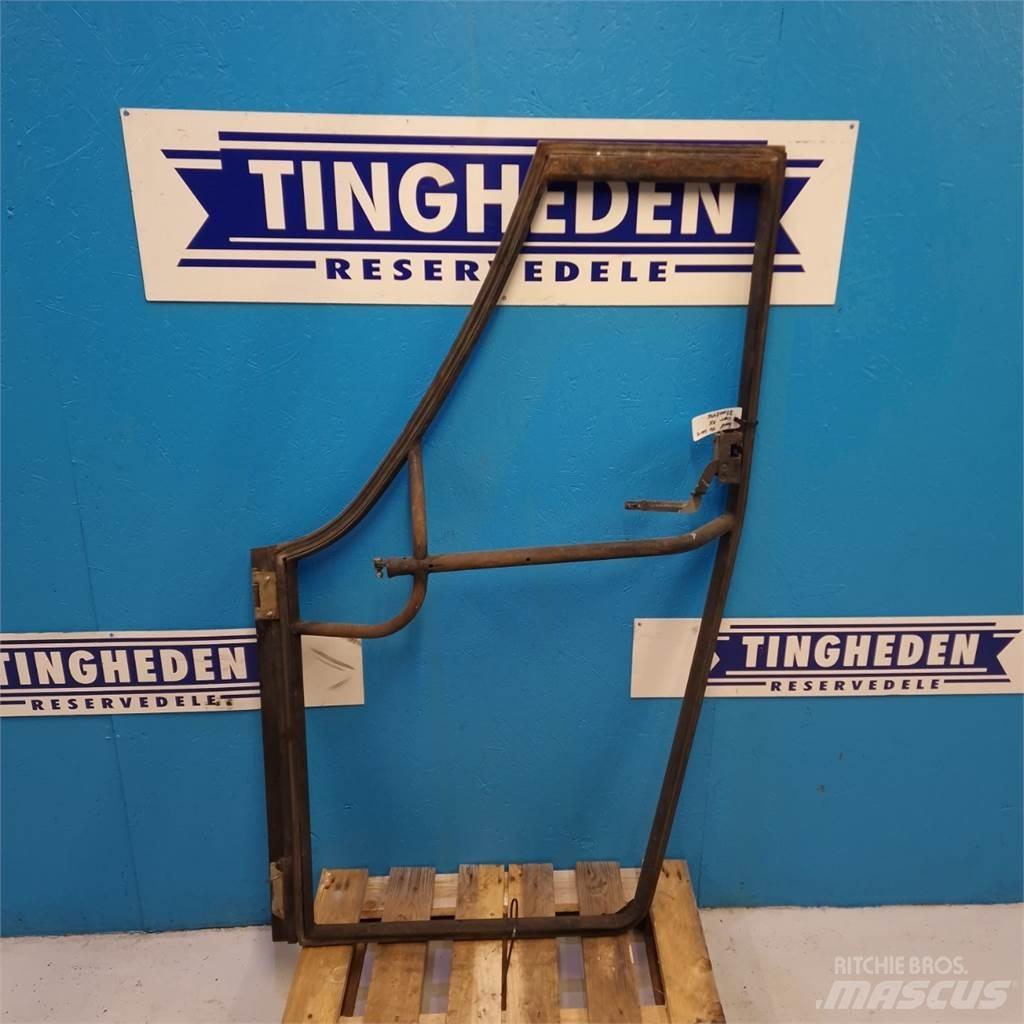 Ford 8340 Cabine e interni