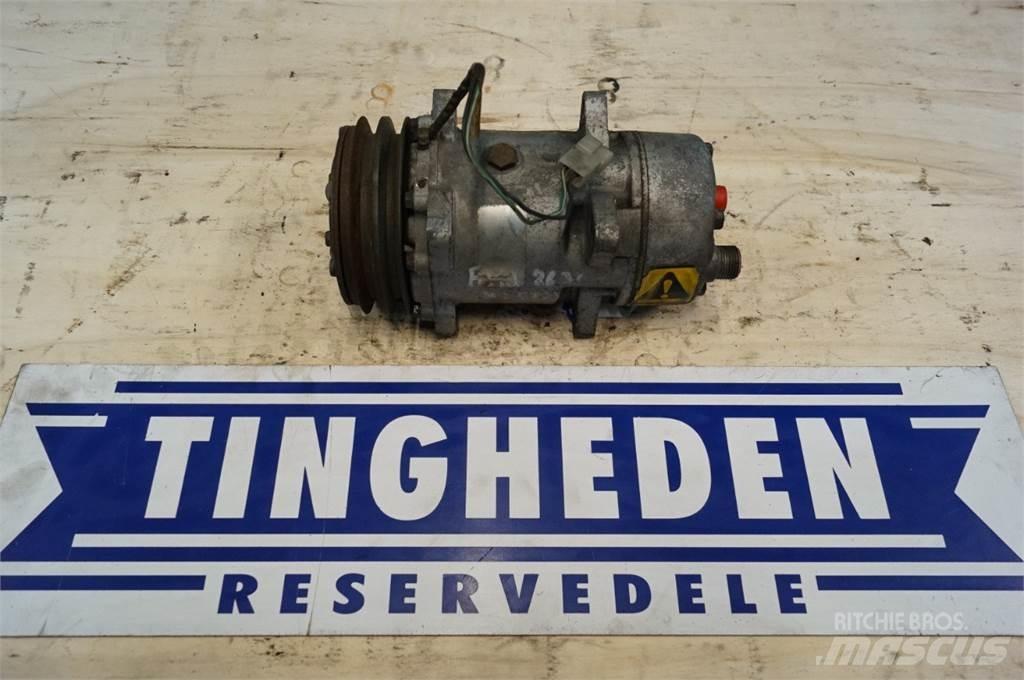Ford 8630 Radiatori
