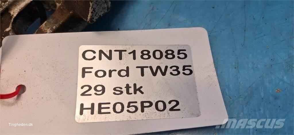 Ford TW35 Pneumatici, ruote e cerchioni