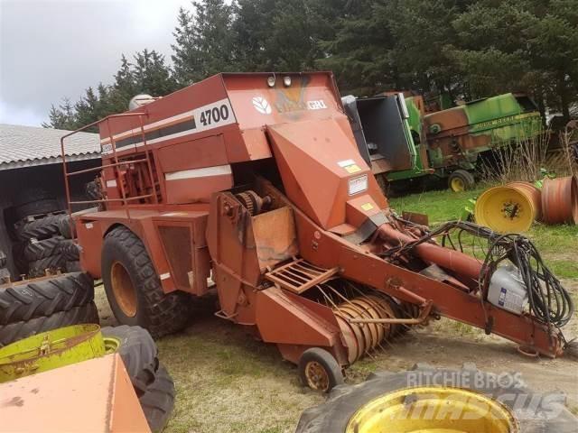 Hesston 4700 Presse quadre