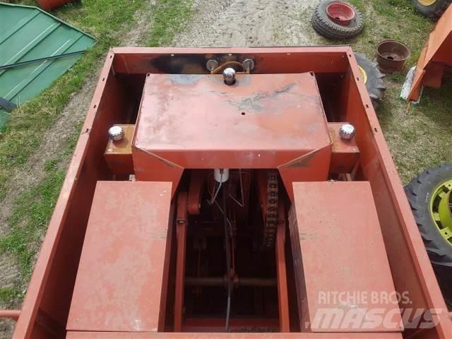 Hesston 4700 Presse quadre
