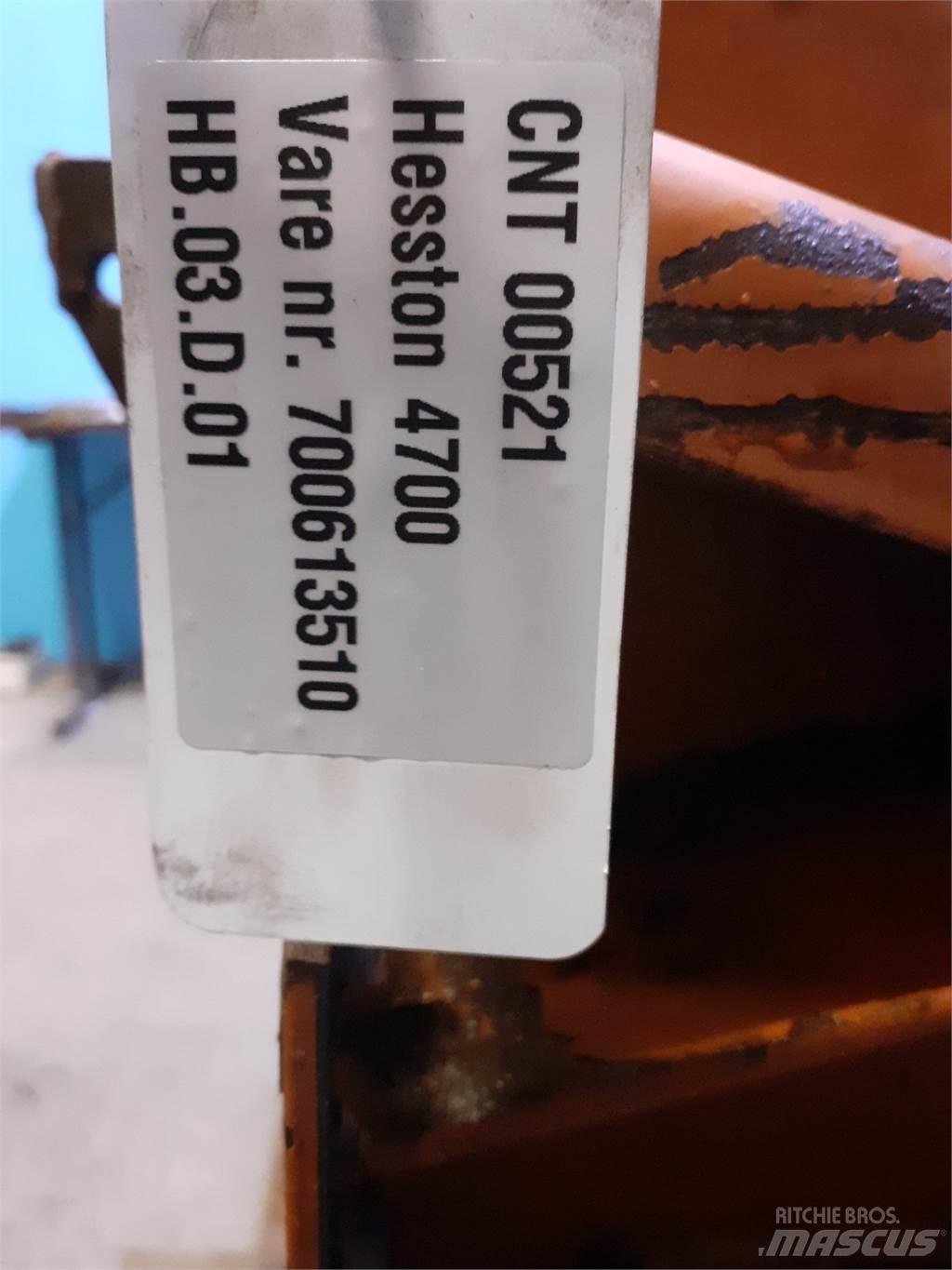 Hesston 4700 Altri macchinari per falciare e trinciare