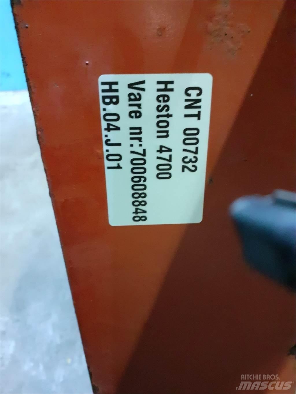 Hesston 4700 Pinze per balle