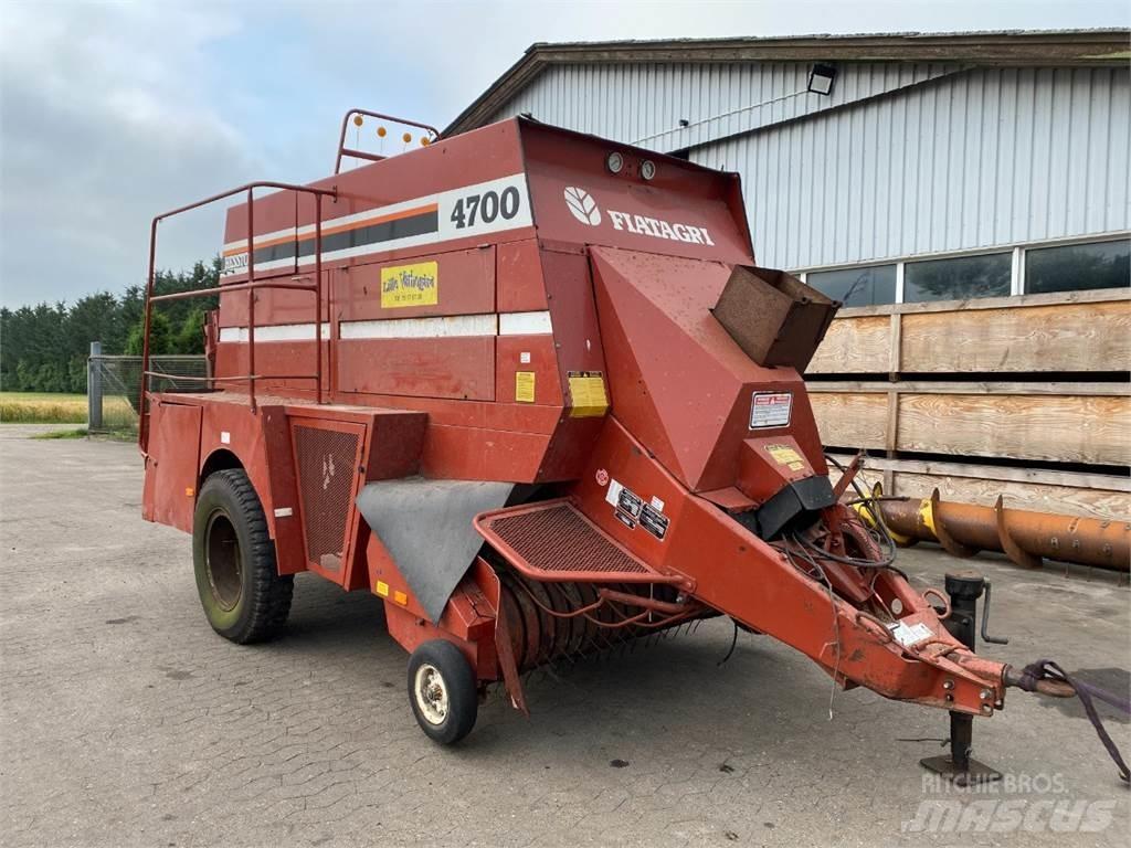 Hesston 4700 Presse quadre