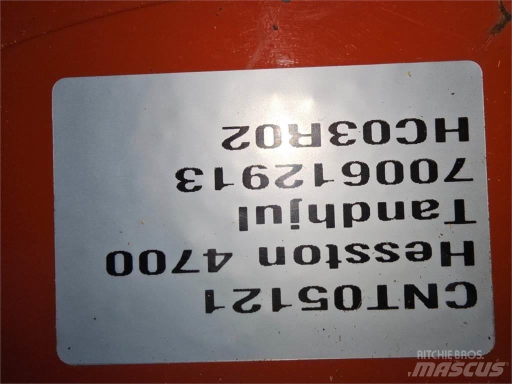 Hesston 4700 Altri macchinari per falciare e trinciare