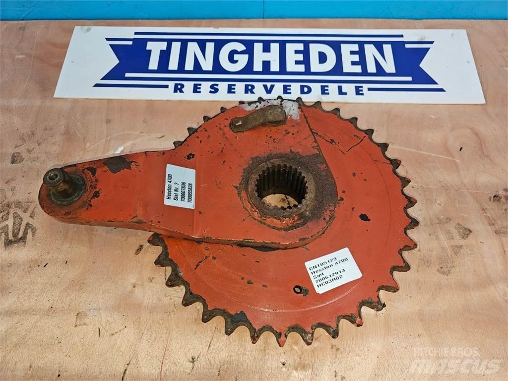 Hesston 4700 Altri macchinari per falciare e trinciare