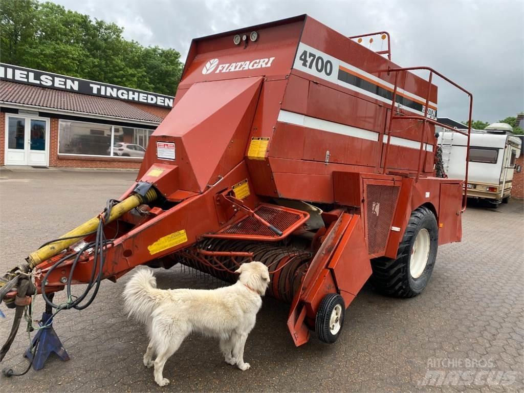 Hesston 4700 Presse quadre
