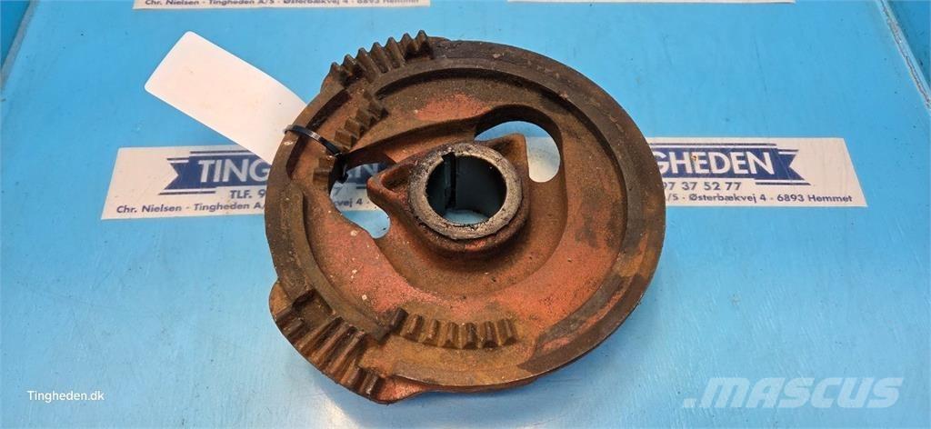 Hesston 4700 Altri macchinari per falciare e trinciare