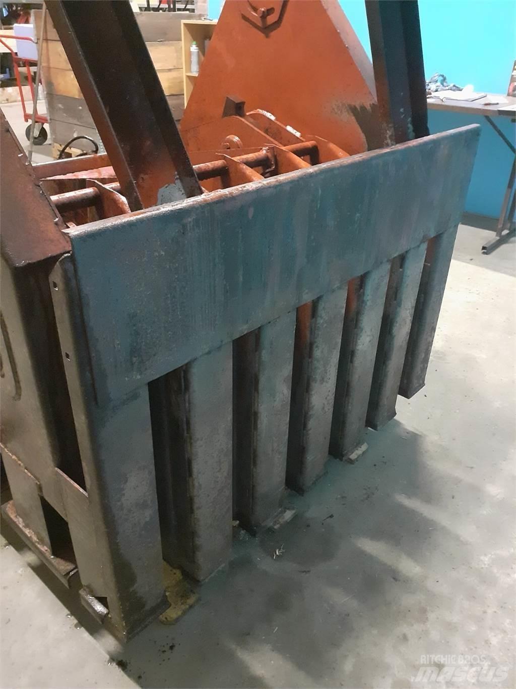 Hesston 4900 Altri macchinari per falciare e trinciare