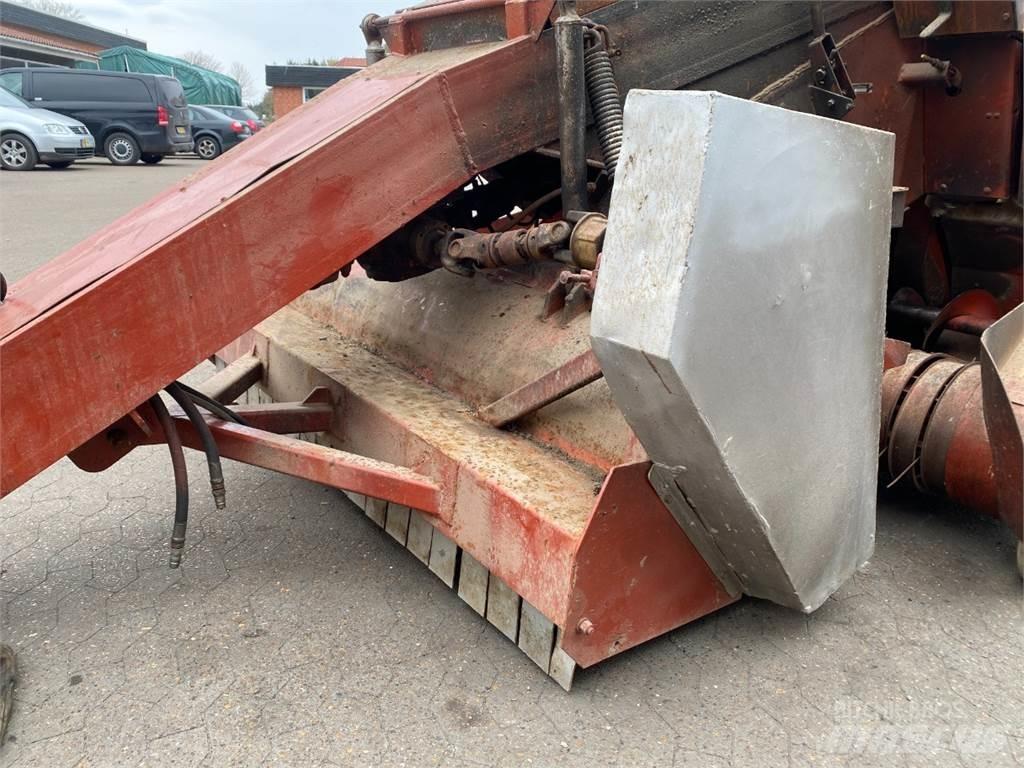 Hesston 4900 Presse quadre