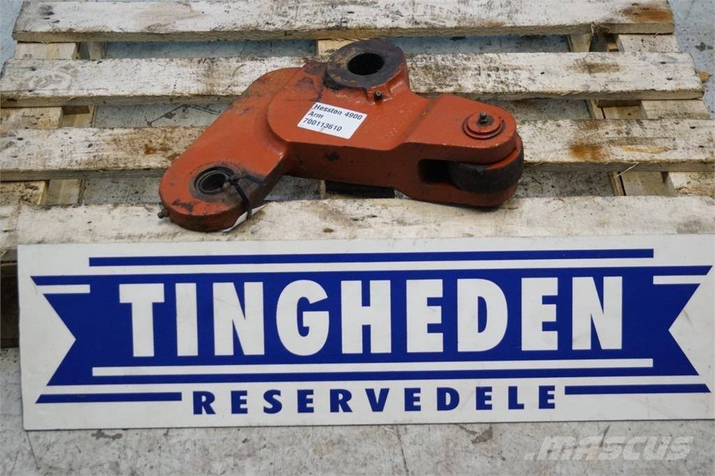 Hesston 4900 Pinze per balle