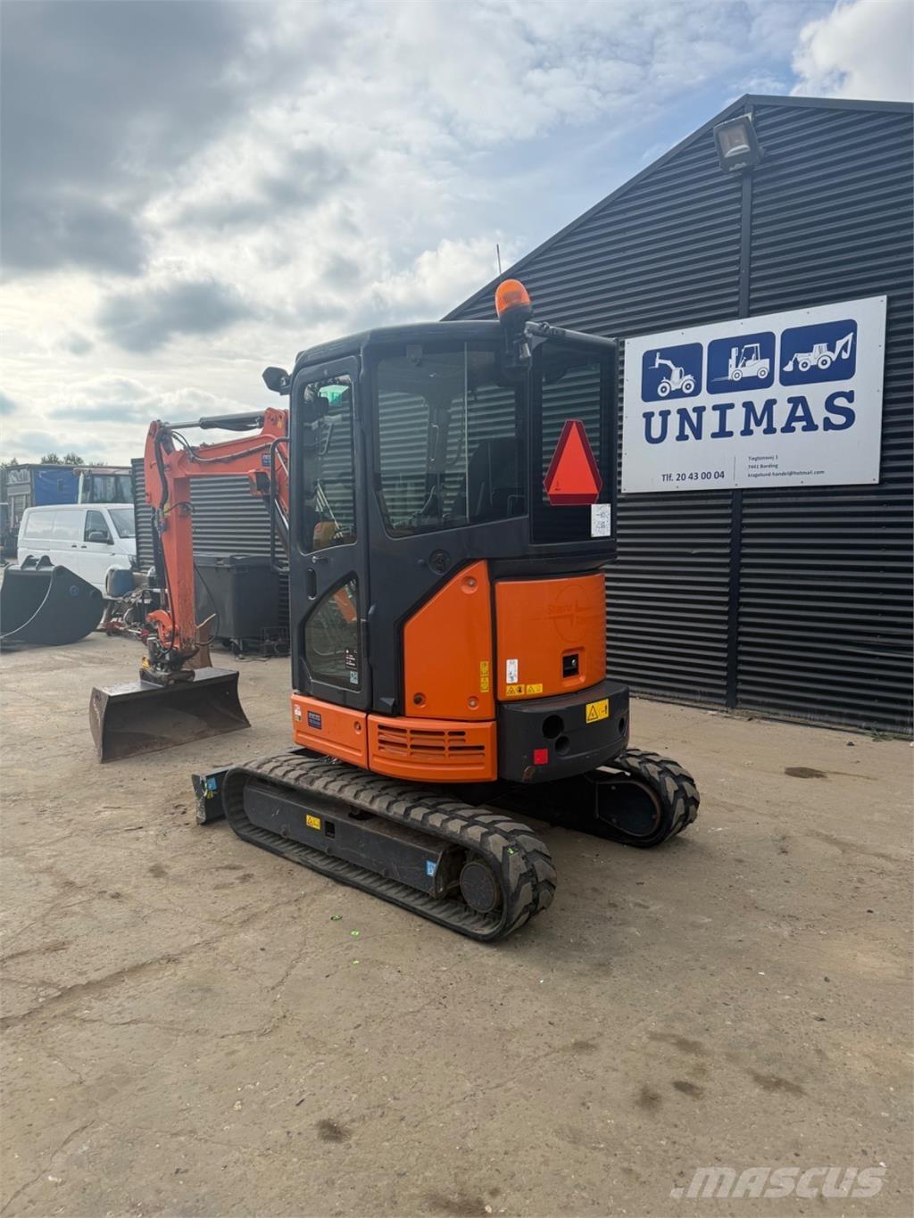 Hitachi ZX26U Miniescavatori