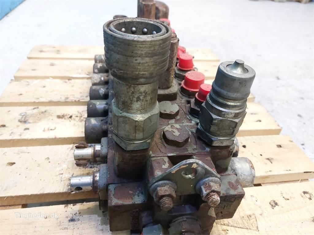 Hydrema 806 Componenti idrauliche