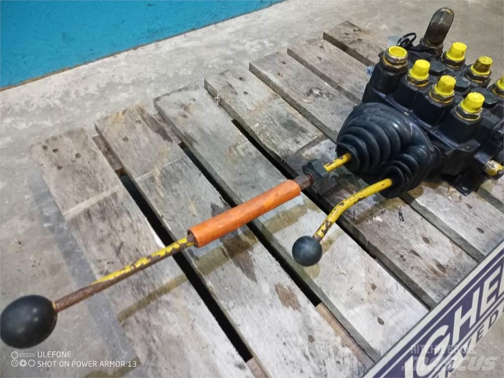 Hydrema 906A Componenti idrauliche