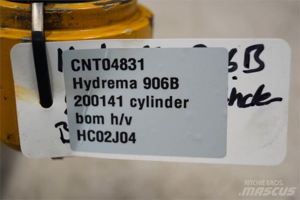 Hydrema 906B Retroescavatori