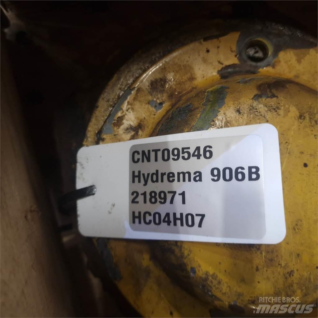 Hydrema 906B Retroescavatori