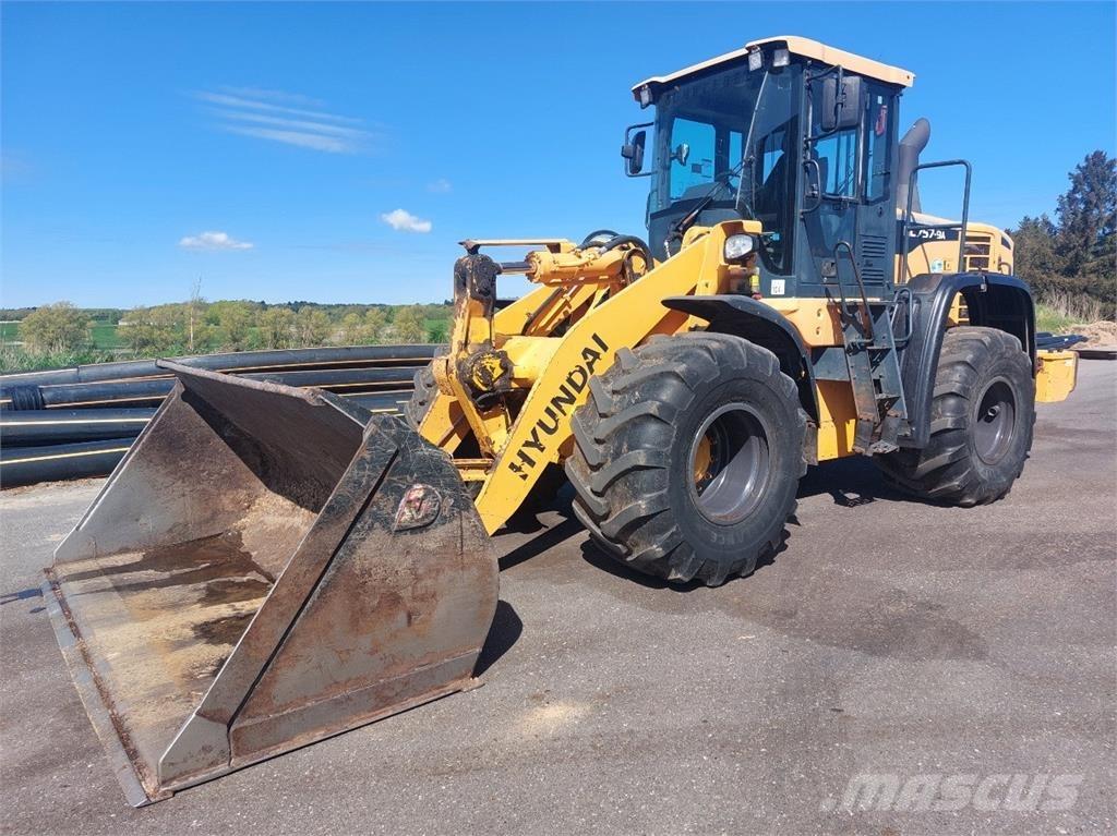 Hyundai HL757-9A Pale gommate