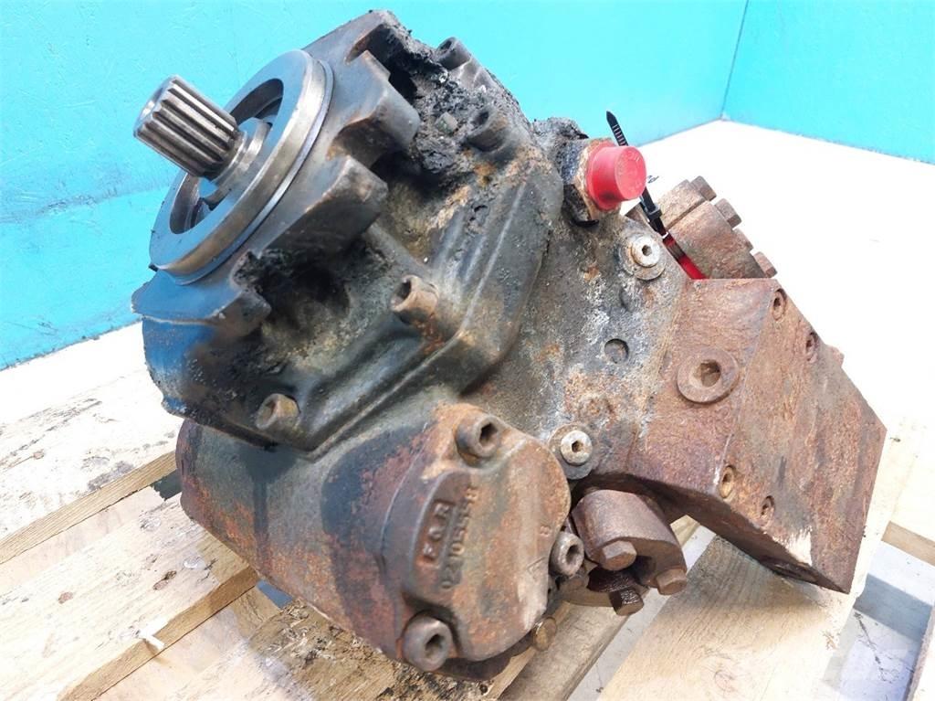 JCB 560-80 Componenti idrauliche