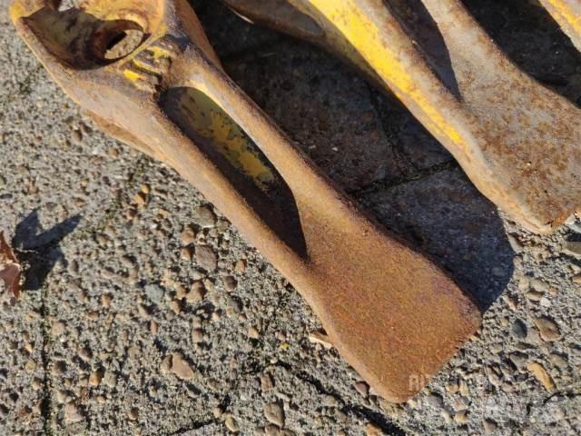 JCB Skovltænder Altri componenti