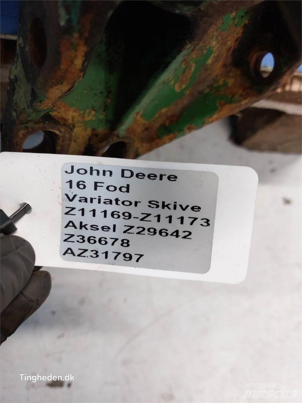 John Deere 1000 Accessori per mietitrebbiatrici
