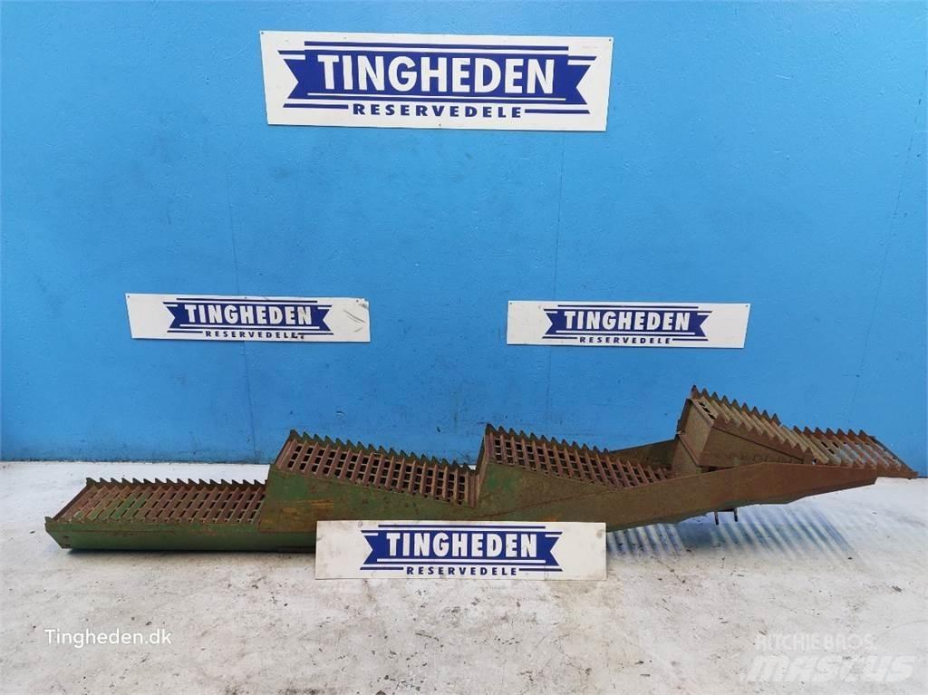 John Deere 1042 Accessori per mietitrebbiatrici