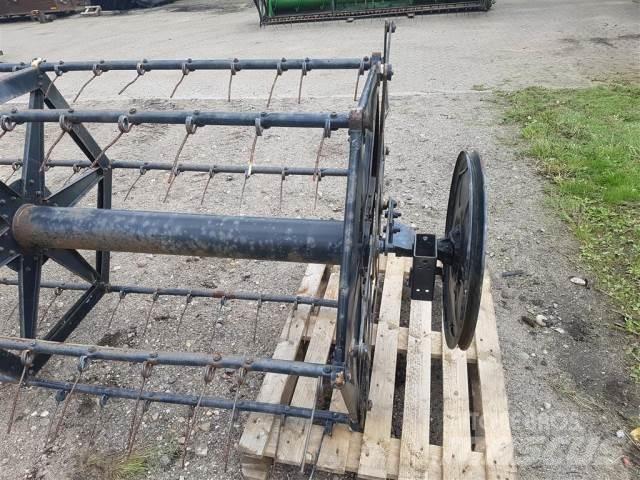 John Deere 1065 Accessori per mietitrebbiatrici