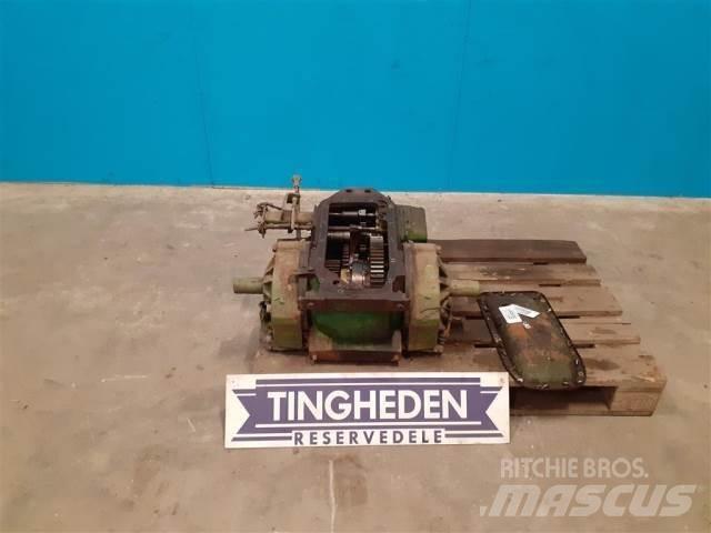 John Deere 1075 Trasmissione