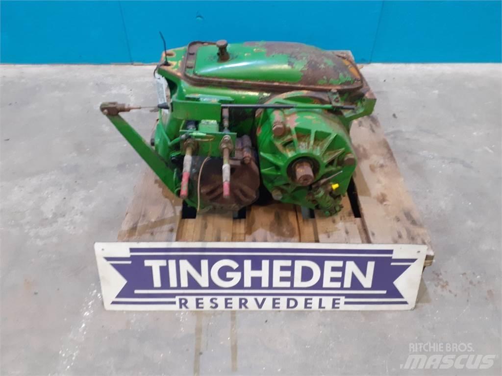 John Deere 1075 Trasmissione