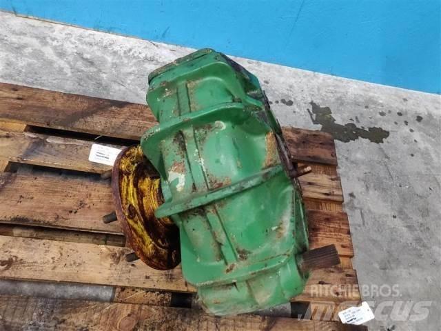 John Deere 1085 Accessori per mietitrebbiatrici