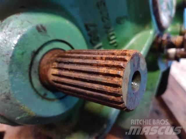 John Deere 1085 Accessori per mietitrebbiatrici
