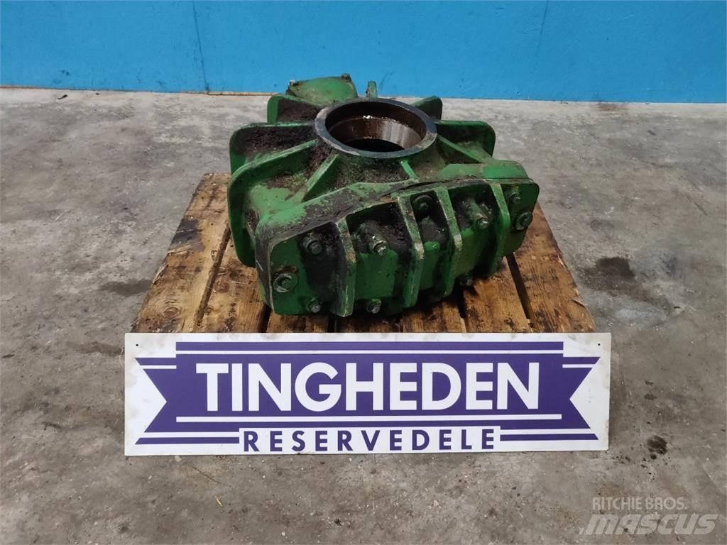 John Deere 1085 Accessori per mietitrebbiatrici