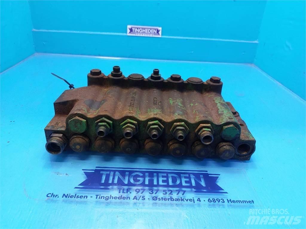 John Deere 1085 Componenti idrauliche