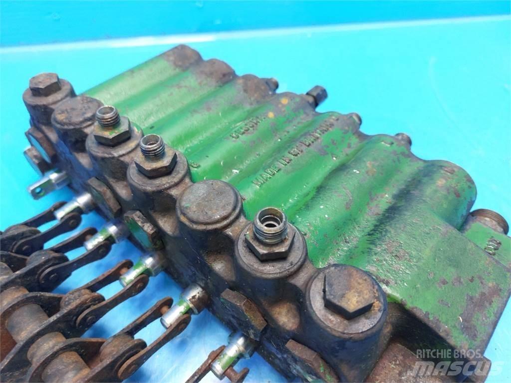 John Deere 1085 Componenti idrauliche