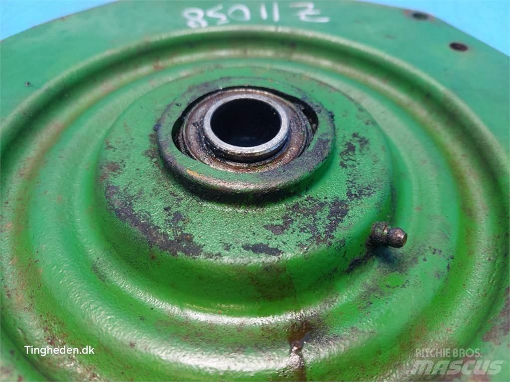 John Deere 1085 Spargisabbia e spargisale