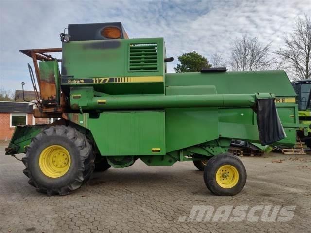John Deere 1177 Mietitrebbiatrici