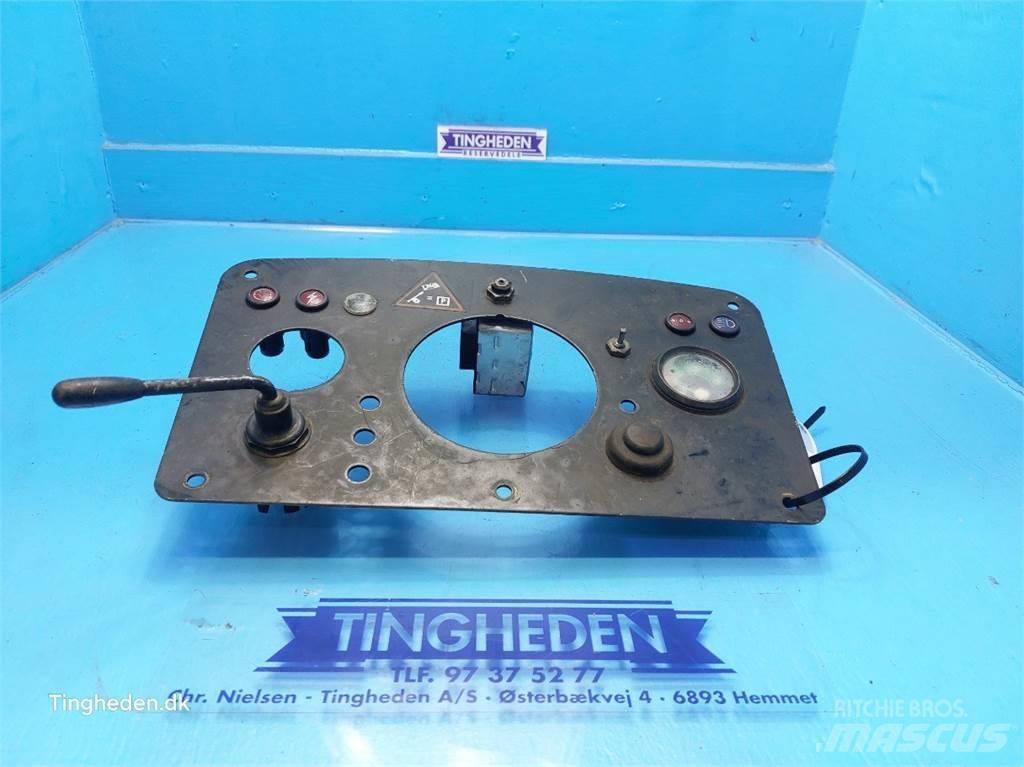 John Deere 2030 Cabine e interni