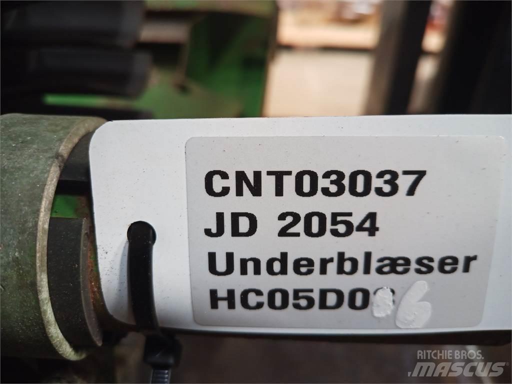 John Deere 2054 Spargisabbia e spargisale