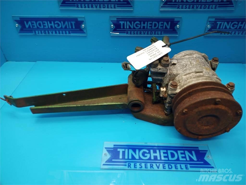John Deere 2054 Cabine e interni
