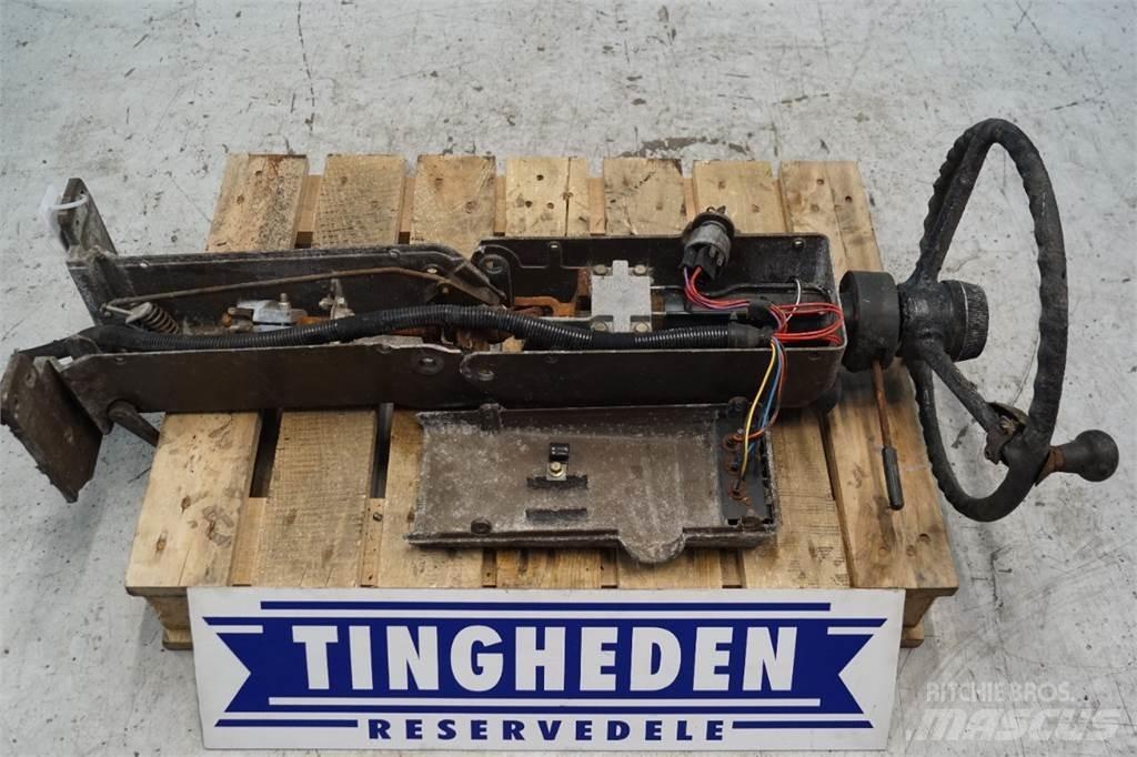 John Deere 2054 Cabine e interni