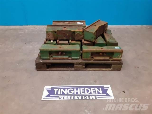 John Deere 2140 Zavorre anteriori