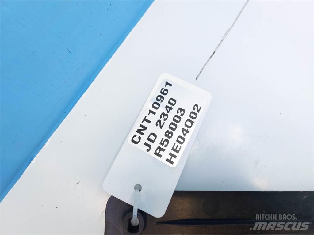John Deere 2340 Cabine e interni