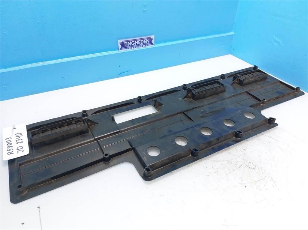 John Deere 2340 Cabine e interni