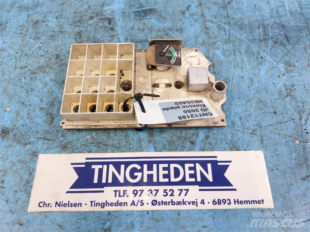 John Deere 2650 Cabine e interni