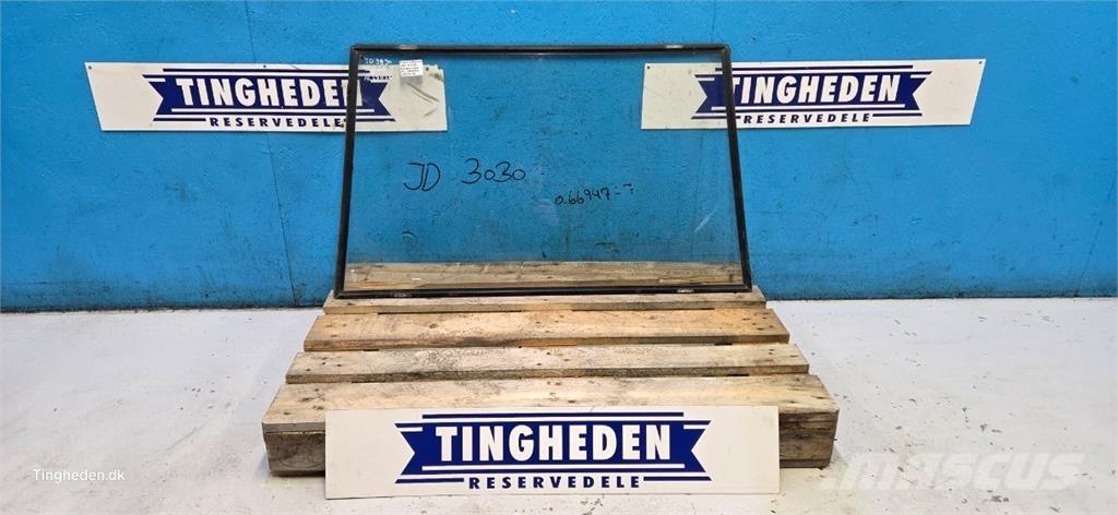 John Deere 3030 Cabine e interni
