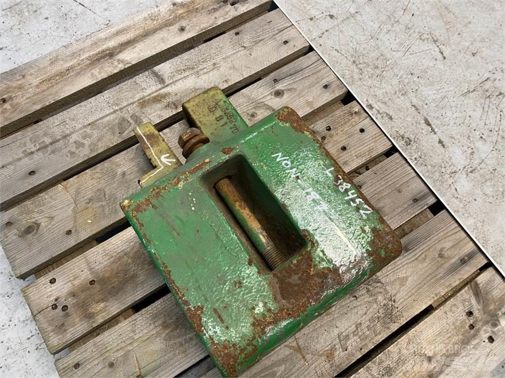 John Deere 3040 Zavorre anteriori