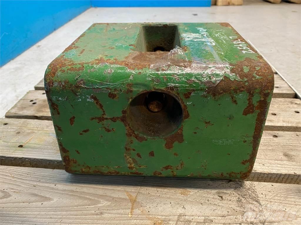 John Deere 3040 Zavorre anteriori