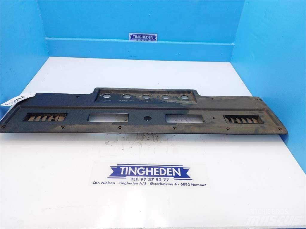 John Deere 4040 Cabine e interni