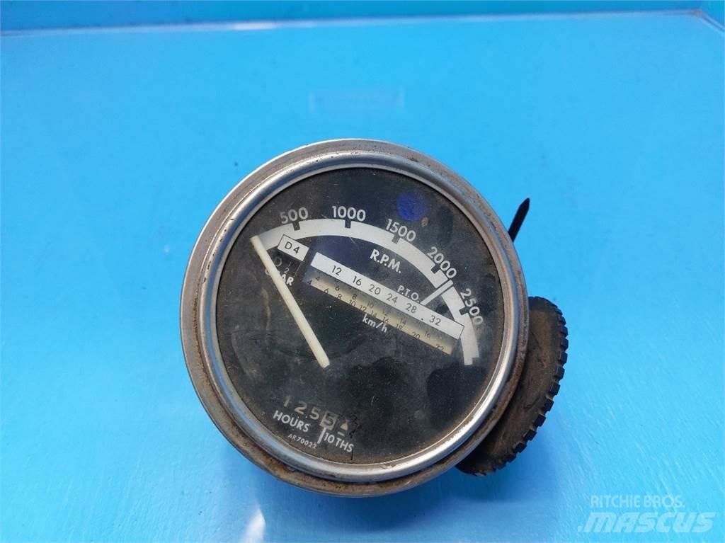 John Deere 4040 Componenti elettroniche