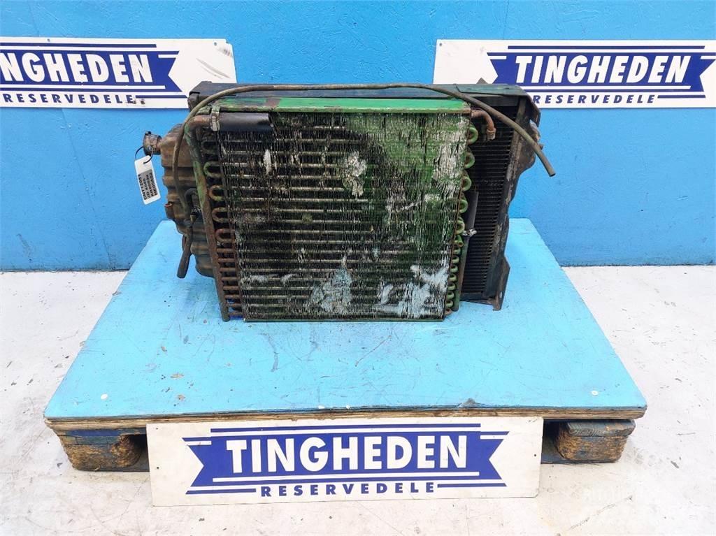 John Deere 4040 Radiatori